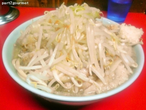「ラーメン小ぶた入り 「ニンニクアブラ」(850円)」@ラーメン二郎 新潟店の写真