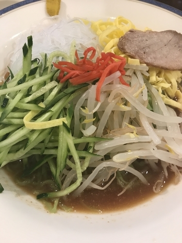 「冷やし中華（¥400）」@博多天神 新宿東口駅前店の写真