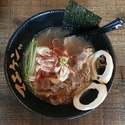 黒P豚骨醤油 780円