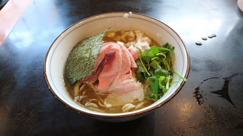 「【限定】煮干白湯 850円 + まぐろ丼 400円」@中華そば 四つ葉の写真