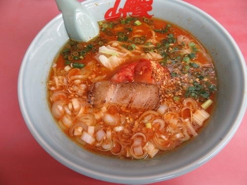 「限定　旨辛スタミナらーめん中盛（９７０円）」@ラーメン山岡家 花見川区店の写真