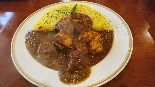 「チキンカレー　９００円」@カレーの店 マボロシの写真