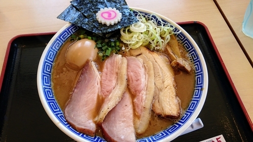 「特製ラーメン」@大勝軒てつの写真