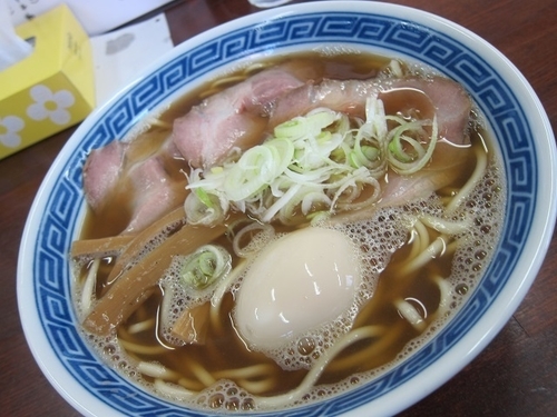 「煮干しらーめん中　600円＋味玉100円」@◯大しらはるの写真