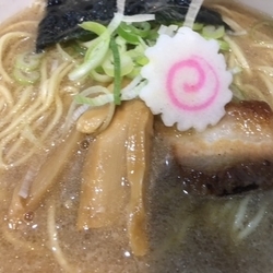 煌そば（濃厚豚骨）￥８８０