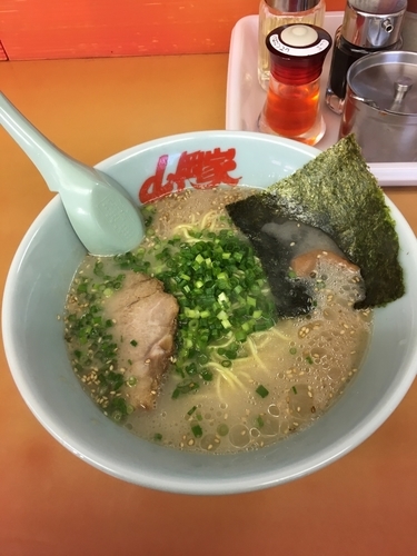 「朝ラーメン（450¥）」@ラーメン山岡家 土浦店の写真