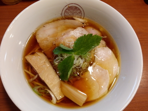 「鶏醤油らぁ麺」@らぁ麺とうひちの写真