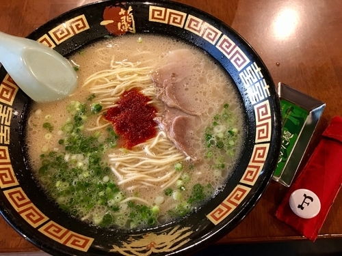 「ラーメン＋替玉」@一蘭 大阪茨木店の写真