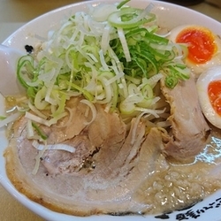 しょう油味玉子ラーメン