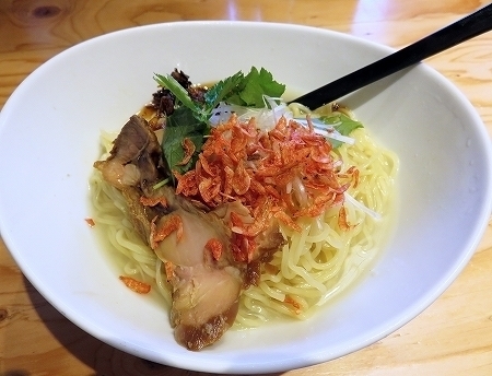 「海老と浅利の海鮮ヌードル」@麺場 浜虎 横浜店の写真