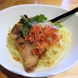 海老と浅利の海鮮ヌードル