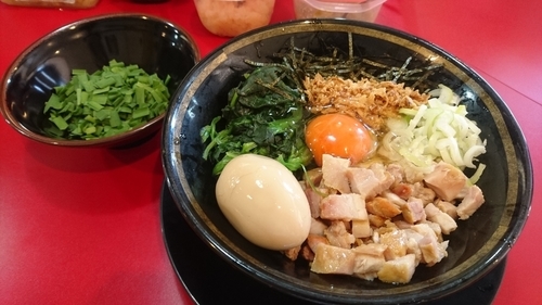 「【限定】恵寿卵の混ぜそば＋ニラ」@家系ラーメン とらきち家の写真