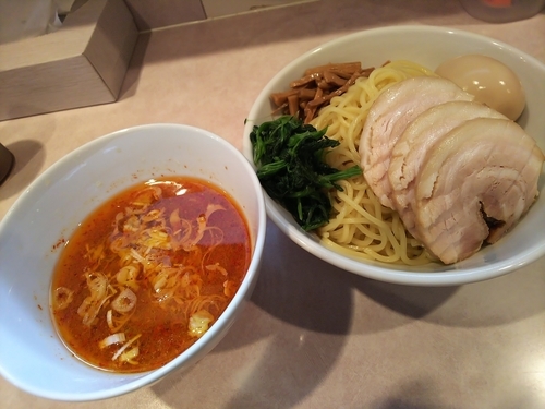 「とんこつしょう油、中盛り中太麺」@らーめん将貴の写真