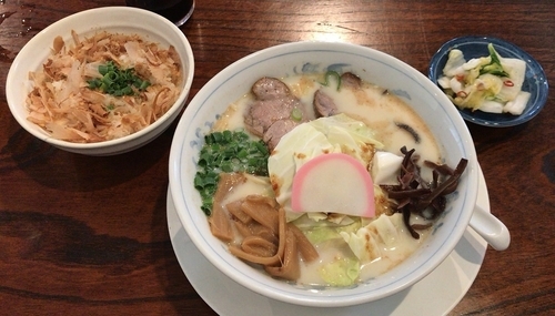 「かんたろう＋ねこまんま(600円＋150円)」@多摩利屋の写真