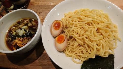 「つけそば、大盛、味たま」@西新宿 つけそば 黒門の写真