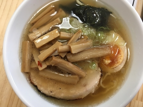 「あごだしラーメン 790円（メンマ+100円）」@麺屋ふたばの写真