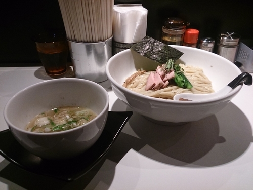 「蛤の塩細つけそば」@SOBAHOUSE金色不如帰の写真