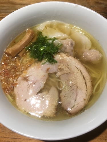 「純粋金華豚ワンタンそば(塩)」@松戸中華そば 富田食堂の写真