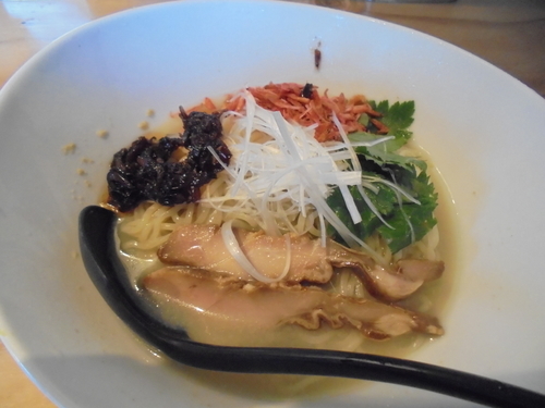 「【限定】海老と浅利の海鮮ヌードル　８５０円」@麺場 浜虎 横浜店の写真