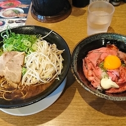 黒醤油ラーメン