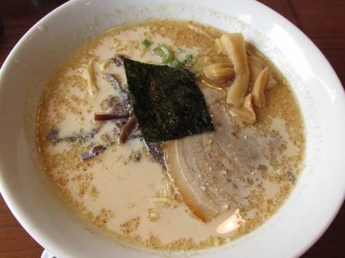 「豚骨煮干らぁ麺 「620円」」@四十四代目 哲麺 幸手店の写真