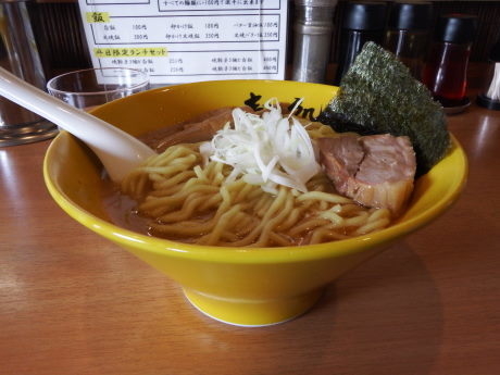 「醤油　らー麺　金「海老油」　大盛り」@麺処 寅路の写真