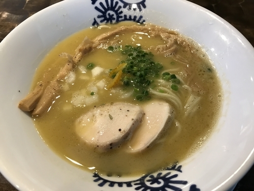 「純鶏そば  780円」@特級鶏蕎麦 龍介の写真