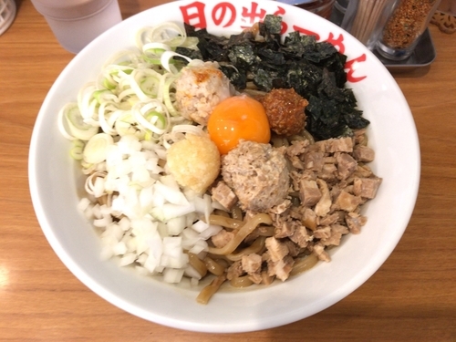「ガッツ麺DX 大盛 780円」@日の出らーめん 南林間店の写真