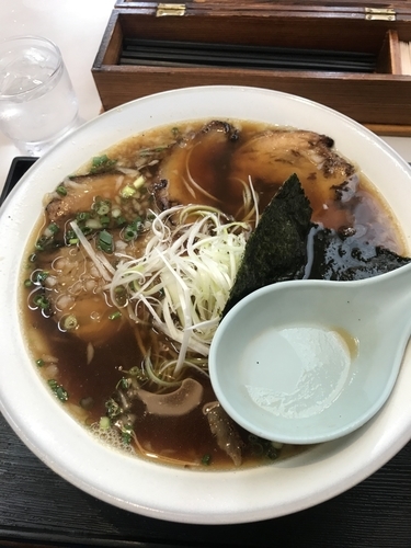 「ちゃーしゅーめん（醤油）➕大盛➕麺固め」@こだわりのらーめん めん楽亭の写真