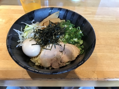 「油そば（味玉付き）850円」@さかなやらーめんの写真