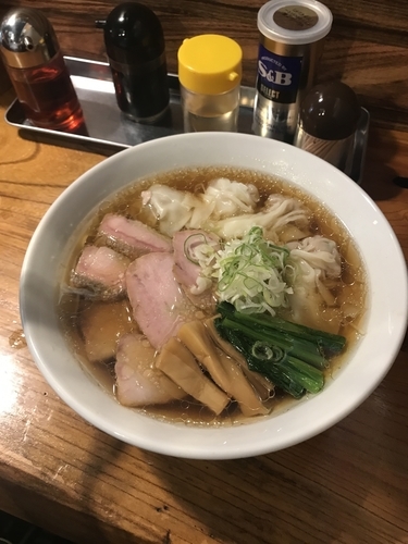 「純鶏シャモそば ワンタン つるし炙りチャーシュー」@上州地鶏ラーメン 翔鶴の写真