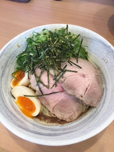 「冷やしまぜそば　800円　＋サービスライス」@横浜家系らーめん 武道家 賢斗の写真