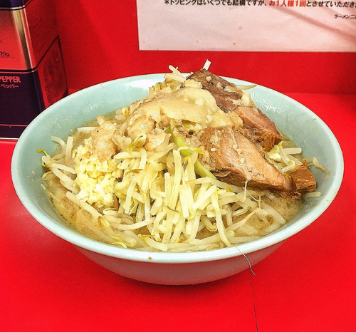 「ラーメン(ヤサイ、ニンニク、アブラ) 700円」@ラーメン二郎 新宿歌舞伎町店の写真