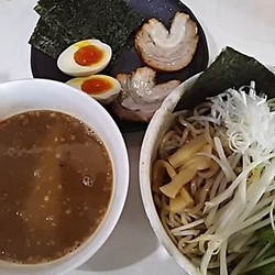 濃厚魚介豚骨つけ麺 全部入り