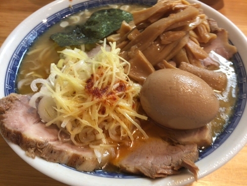 「塩ラーメン（味玉・チャーシュー小・メンマ小）」@自家製中華そば としおかの写真