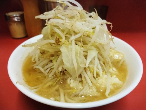 「少なめ 650円(ヤサイ・ニンニク・アブラ)」@ラーメン二郎 ひばりヶ丘駅前店の写真