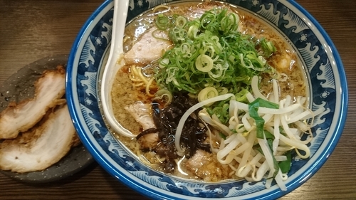「黒らぁめん(大盛麺固め)」@麺や京水の写真