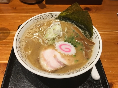 「濃厚煮干そば」@中華そば 勝本の写真