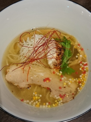 「真鯛 塩らぁ麺 寿」@らぁ麺BAR 錦 iwamotoの写真