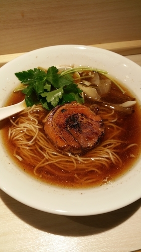 「生醤油らーめん」@八王子 麺屋土竜の写真