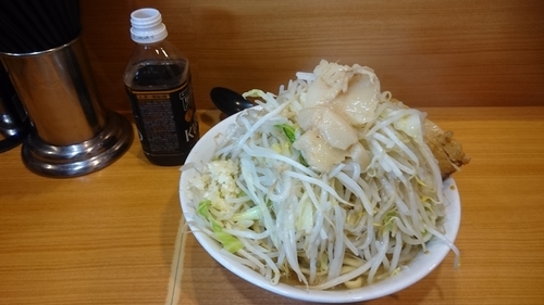 「小ラーメン ヤサイマシ、アブラ、ニンニク少なめ￥780」@ラーメン二郎 八王子野猿街道店2の写真