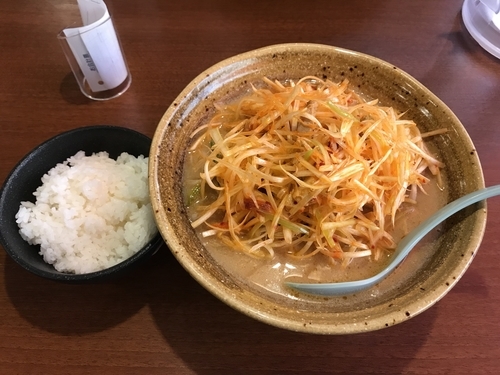 「九州麦味噌らーめん 大盛 肉ネギトッピング」@麺場 田所商店 成瀬店の写真