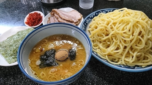 「チャーシューつけ麺（中盛+大盛）（エビ辛味・海苔）」@縁者の写真
