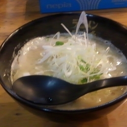 とんこつラーメン