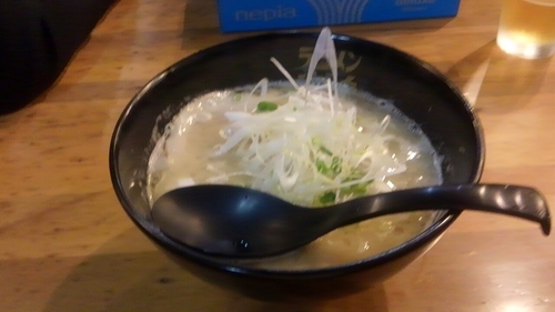 「とんこつラーメン」@ラーメン海鳴 中洲店の写真