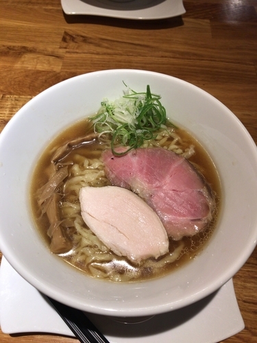「醤油らぁめん」@麺.SUZUKiの写真