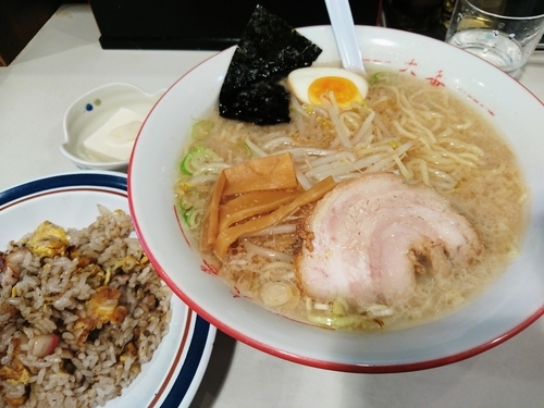 「Cセット(ラーメン・半チャーハン・小鉢)880円」@麺工房 大番の写真