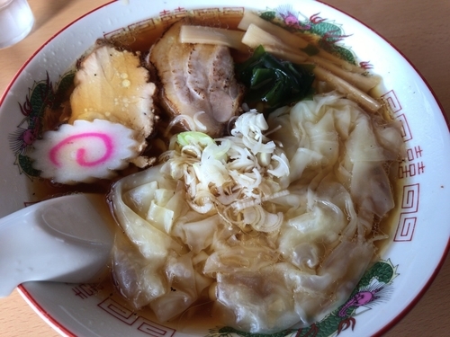 「醤油ワンタンメン800円」@白河ラーメン 小峰屋の写真