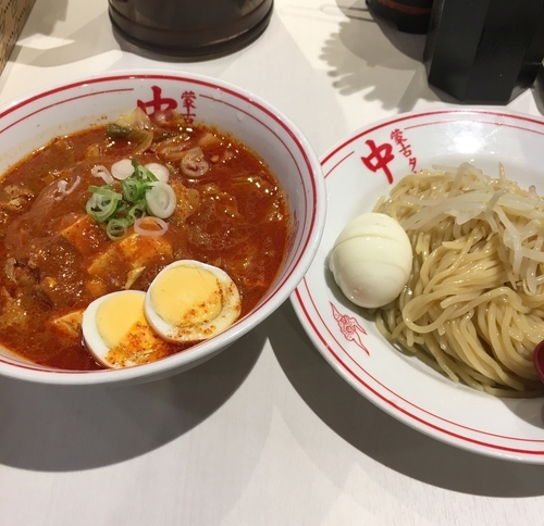 「冷し五目蒙古タンメン（￥880）+玉子（￥60）」@蒙古タンメン 中本 御徒町店の写真