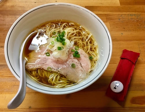「煮干らーめん」@麺屋 彩香の写真